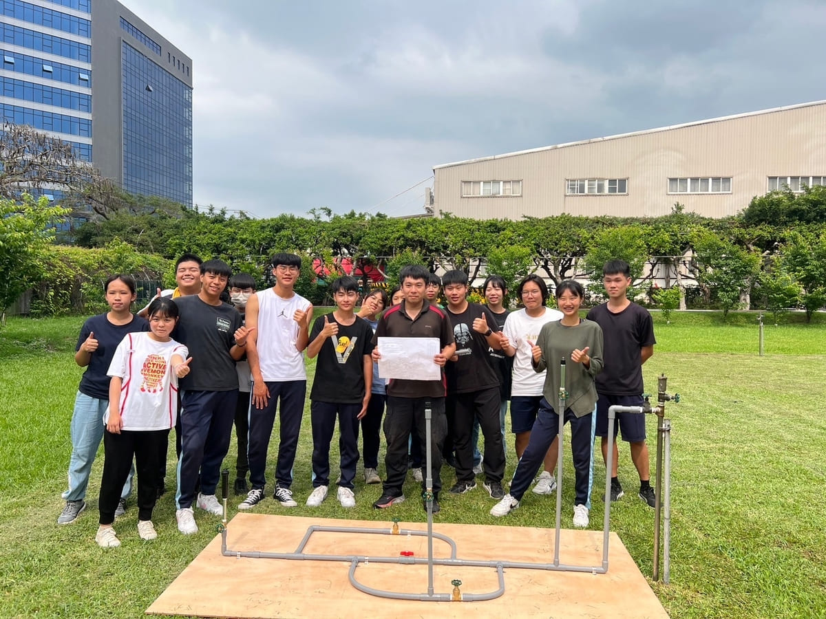 臺中市立新社高中參與課程學生合照