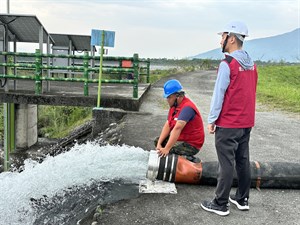 The water pump drains out the internal water