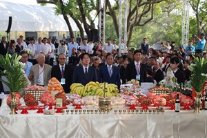 賴副總統清德進行公祭