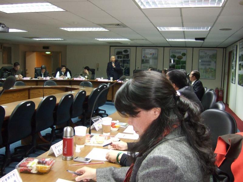 召開第四屆第三次臨時會員代表大會