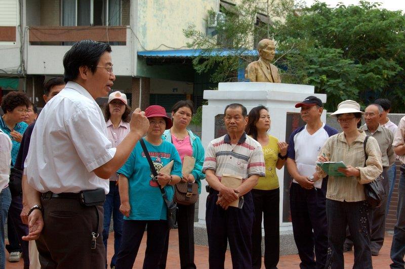 社區大學「草屯采風」班參觀北投新圳相關設施