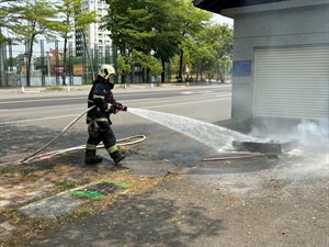 圖2、閘控機房遭人為縱火，消防隊滅火演練