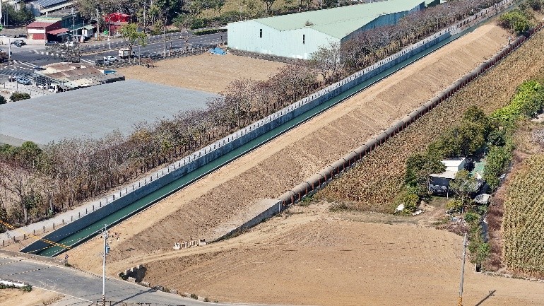 梯形槽溝更新為矩形溝