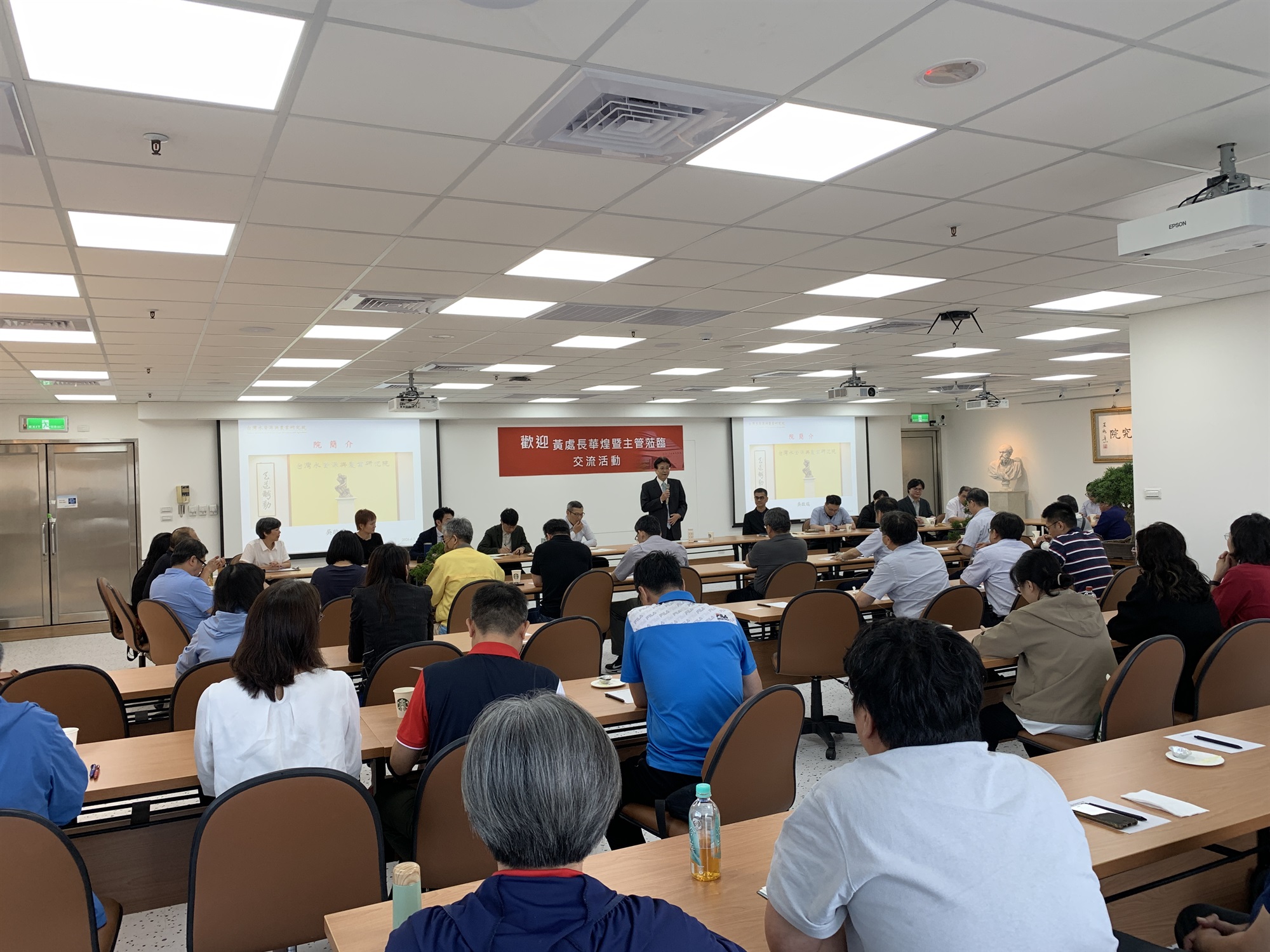 擴大處務會議移師台農院深化交流