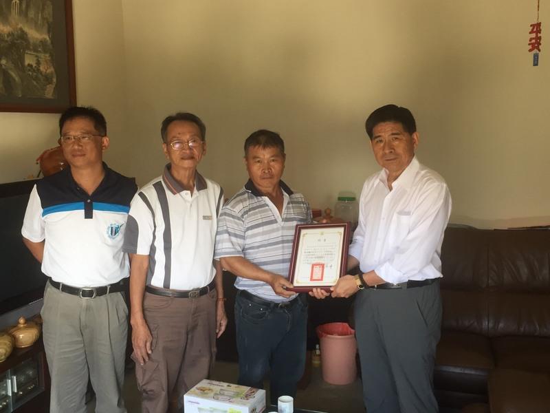 頒發大石股小組長聘書
