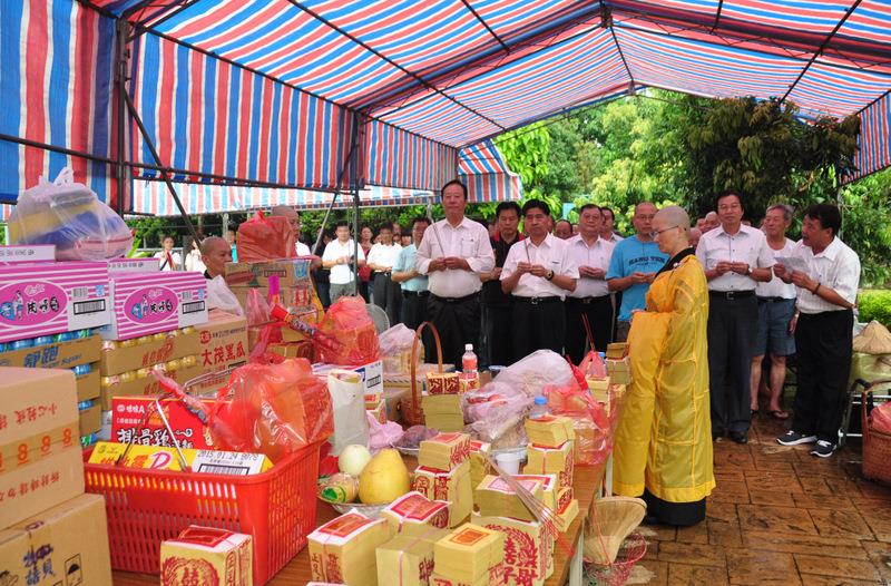 中元圳頭祭典