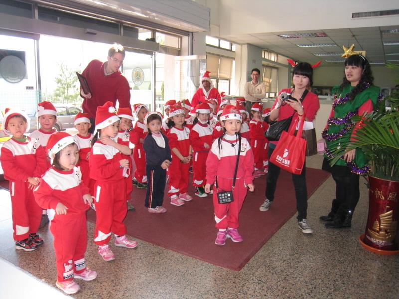 真善美幼稚園小朋友蒞會報佳音